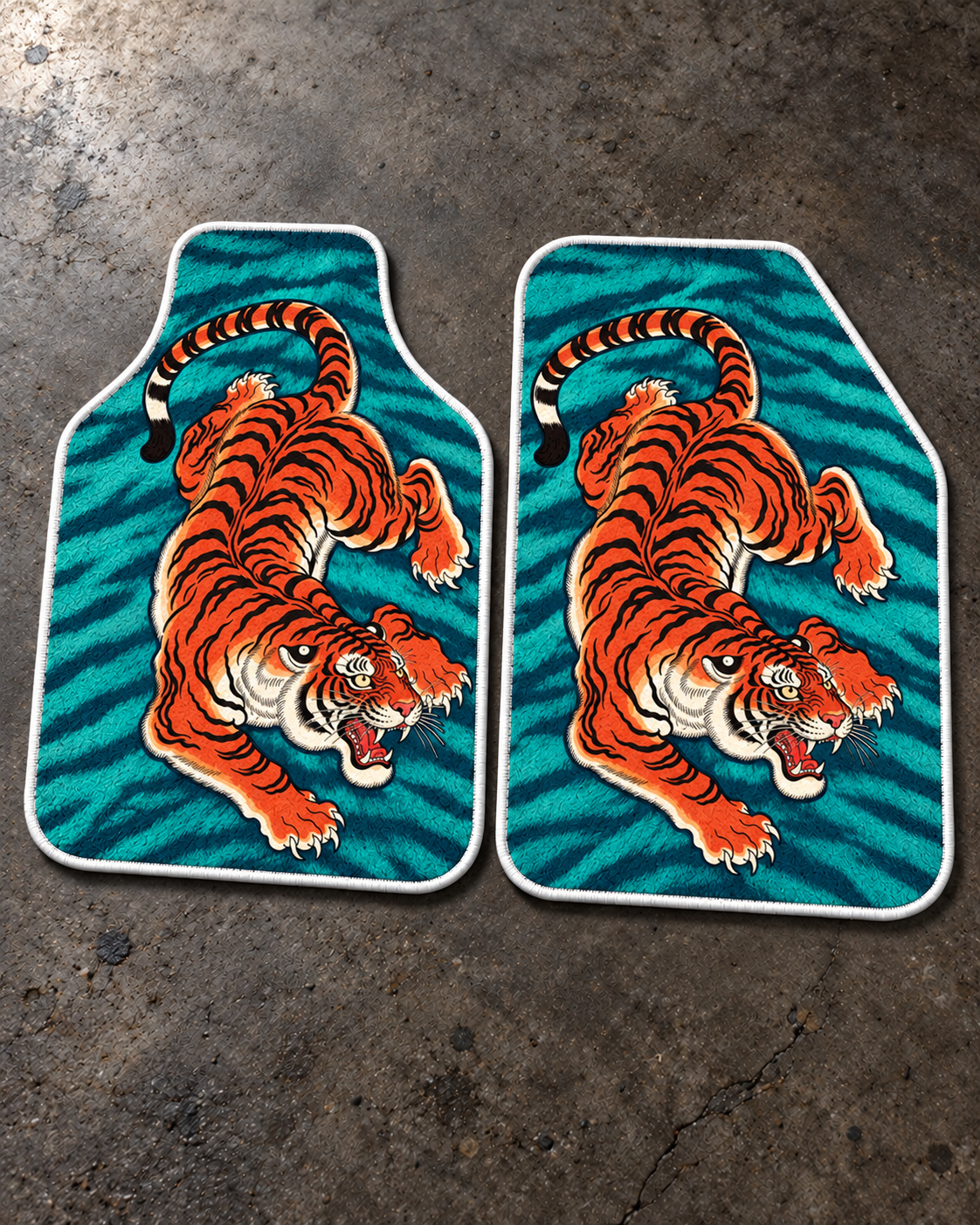 Turkuaz Kaplan Gölgesi — beton zeminde ön paspaslar — son kalıp, beyaz overlok