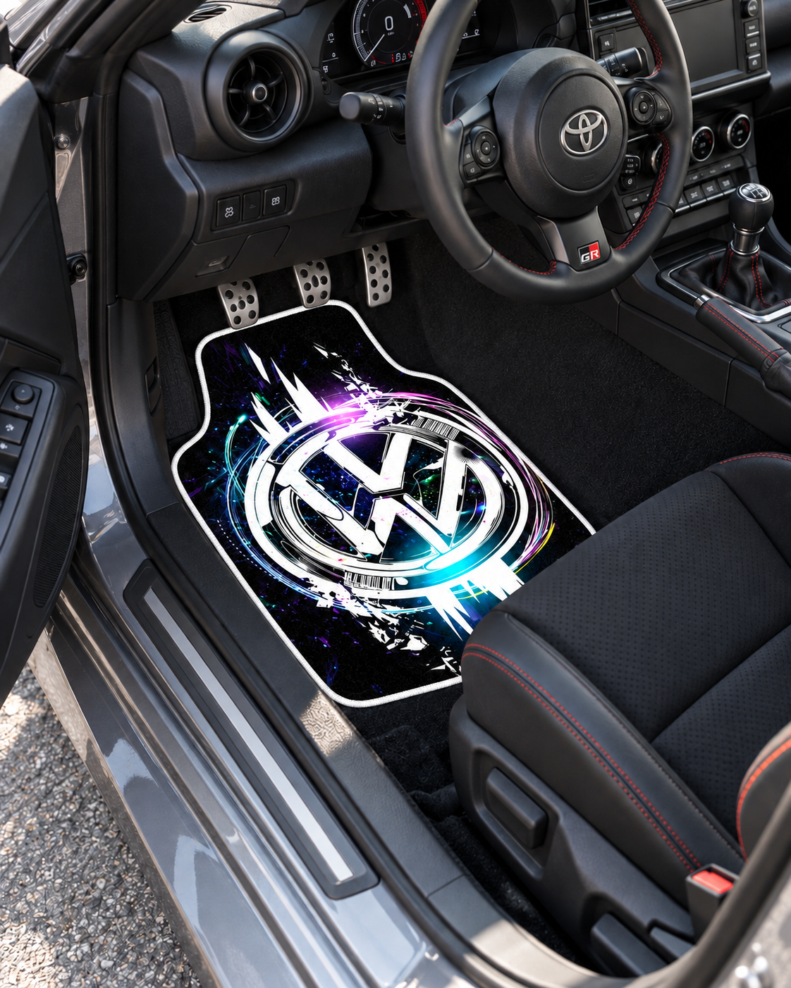 Volkswagen Krom Hız Halkası — sol sürücü kapısından araç içi — son kalıp, beyaz overlok