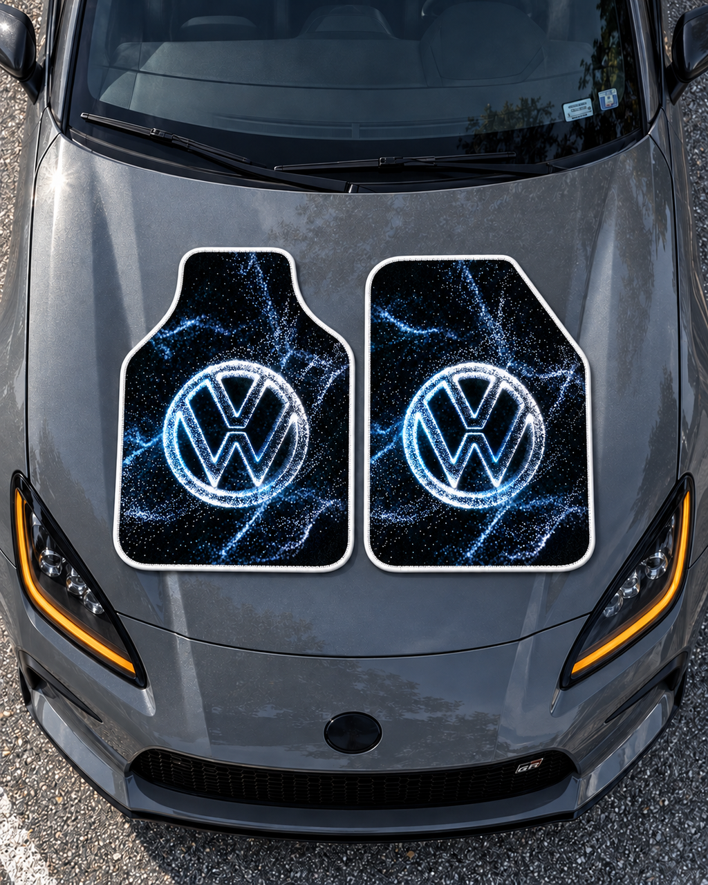 Volkswagen Buz Tozu — tepeden gri GR86 kaputu — son kalıp