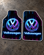 Volkswagen Neon Gece — beton zeminde ön paspaslar — son kalıp