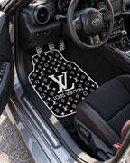 LV Siyah Monogram — sol sürücü kapısından araç içi — son kalıp