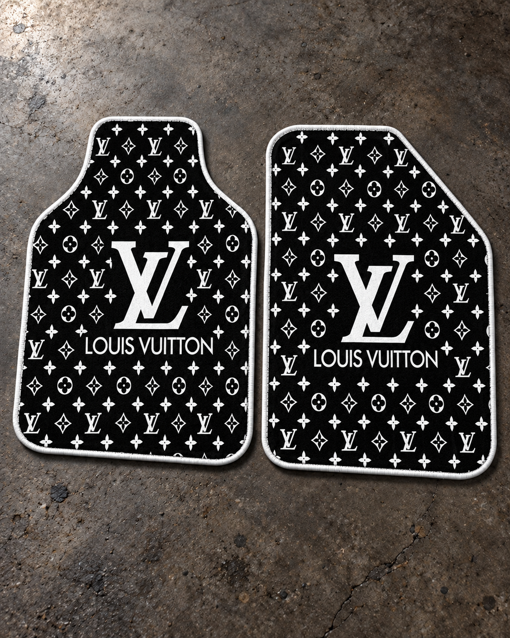 LV Siyah Monogram — beton zeminde ön paspaslar — son kalıp