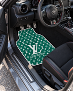 LV Yeşil Monogram — sol sürücü kapısından araç içi — son kalıp, beyaz overlok