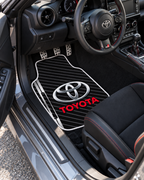 Toyota Gece Çizgileri — sol sürücü kapısından araç içi — son kalıp, beyaz overlok