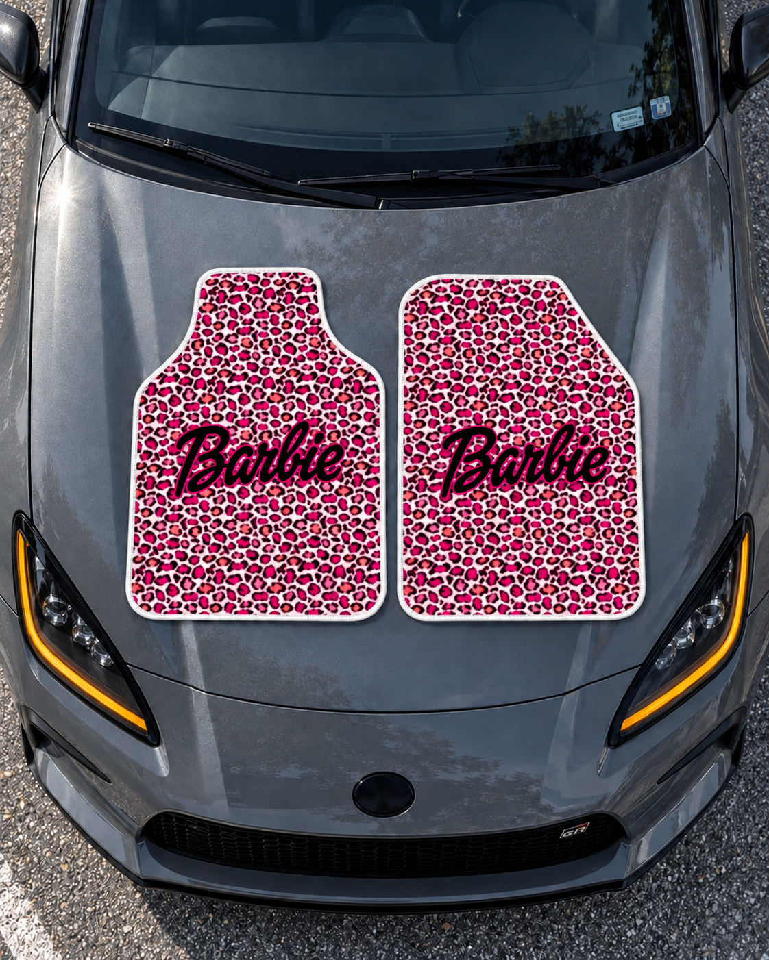 Barbie Pembe Leopar — tepeden gri GR86 kaputu — son kalıp, beyaz overlok