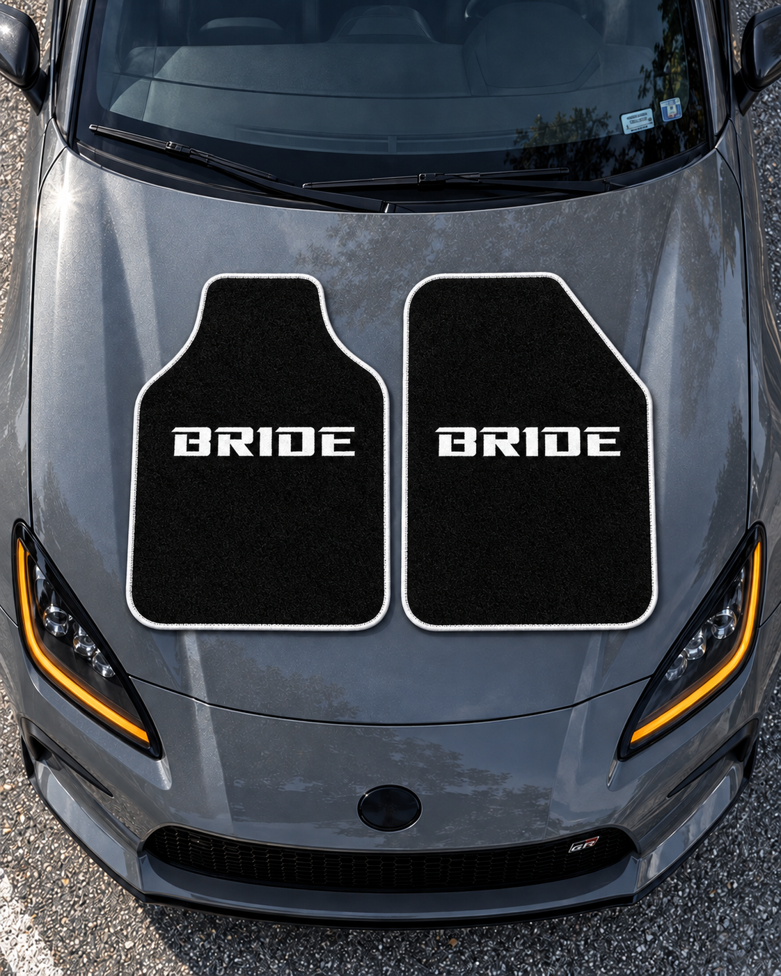 Bride Gece İmza — tepeden gri GR86 kaputu — son kalıp, beyaz overlok