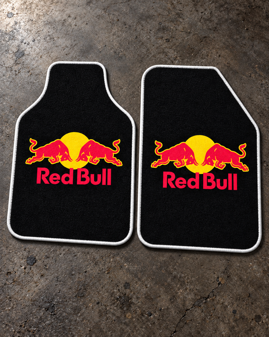 Red Bull Gece Boğa — beton zeminde ön paspaslar — son kalıp