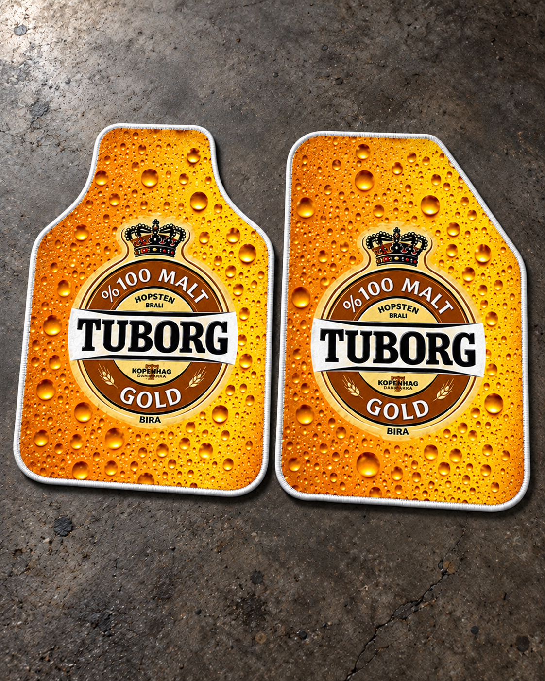 Tuborg Altın Köpük — beton zeminde ön paspaslar — son kalıp, beyaz overlok