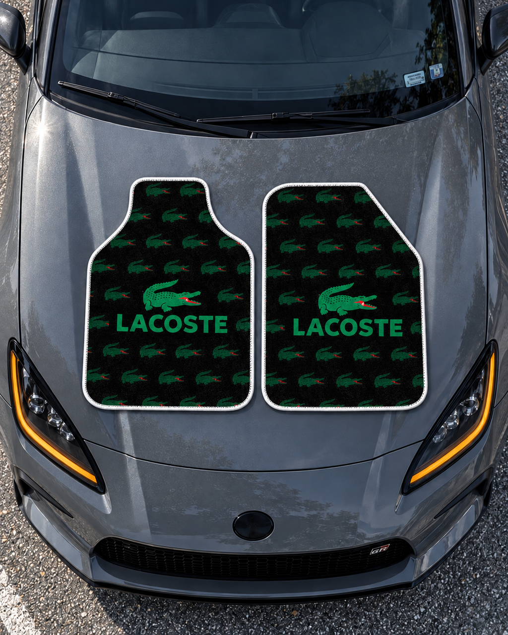 Lacoste Siyah Monogram — tepeden gri GR86 kaputu — son kalıp, beyaz overlok