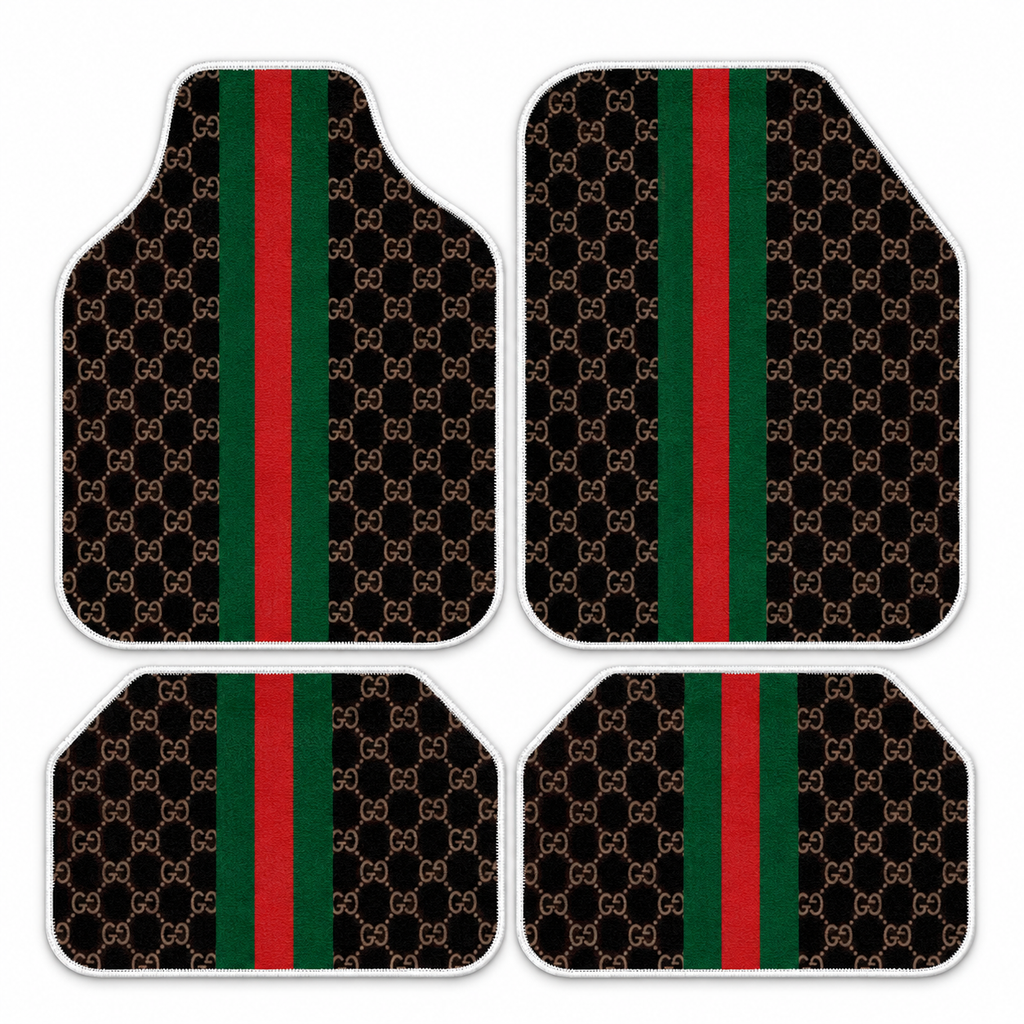 Gucci Karbon Monogram — 4 parça takım vitrini — son kalıp, beyaz overlok