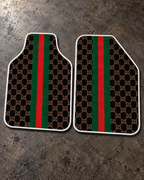 Gucci Karbon Monogram — beton zeminde ön paspaslar — son kalıp, beyaz overlok