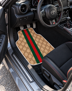 Gucci Bej Monogram — sol sürücü kapısından araç içi — son kalıp