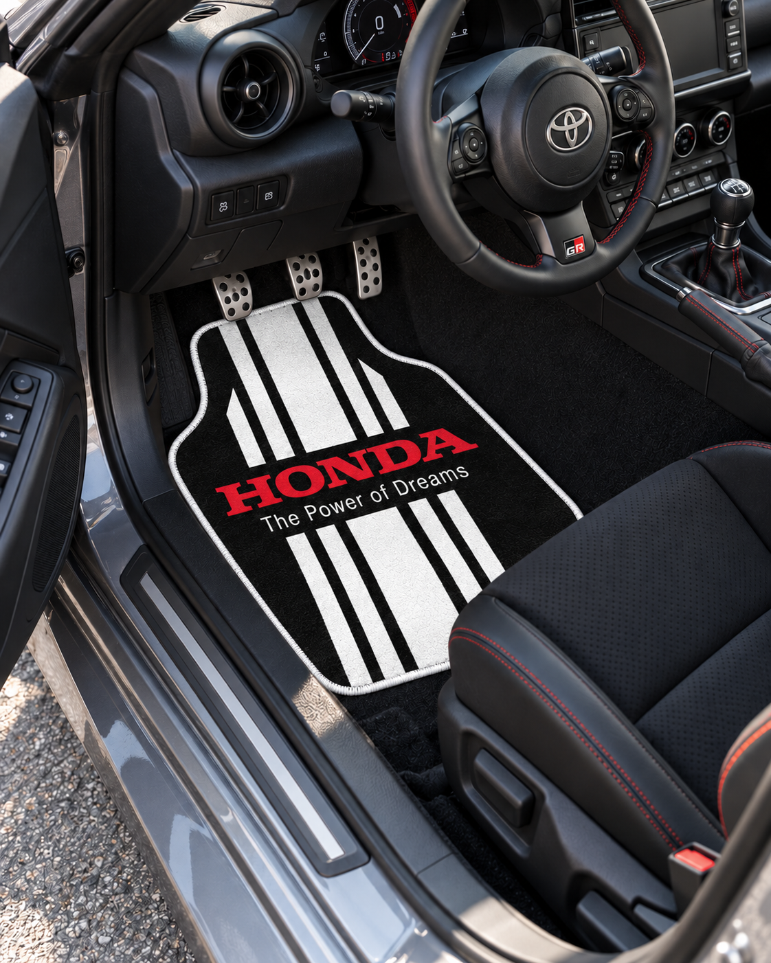 Honda Beyaz Gece Çizgisi — sol sürücü kapısından araç içi — son kalıp, beyaz overlok