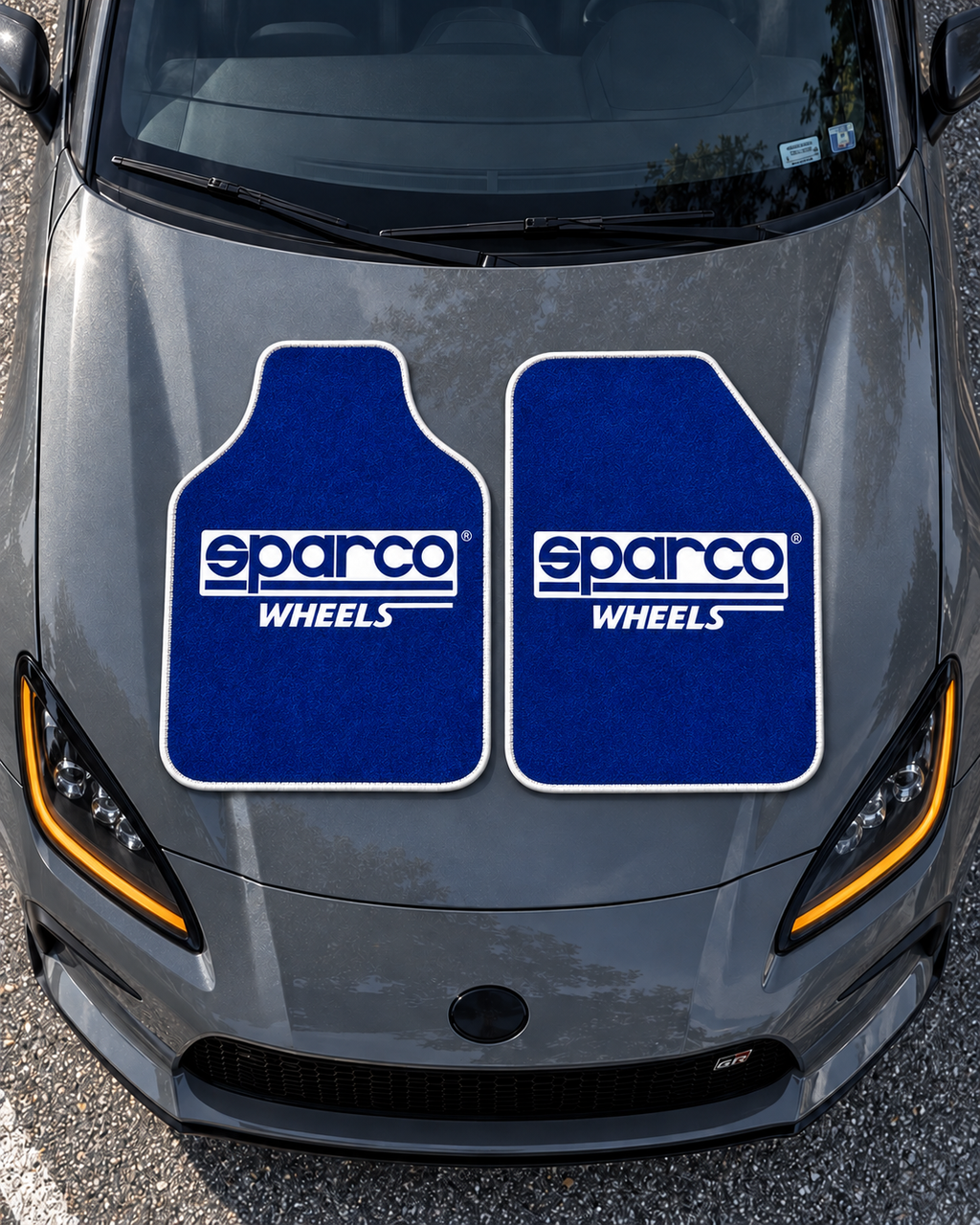 Sparco Lacivert İmza — tepeden gri GR86 kaputu — son kalıp, beyaz overlok